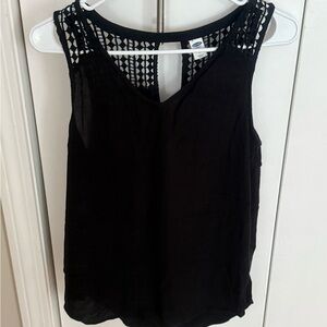 Old Navy Black Tank Top with Rounded Neckline and Sleeveless Design